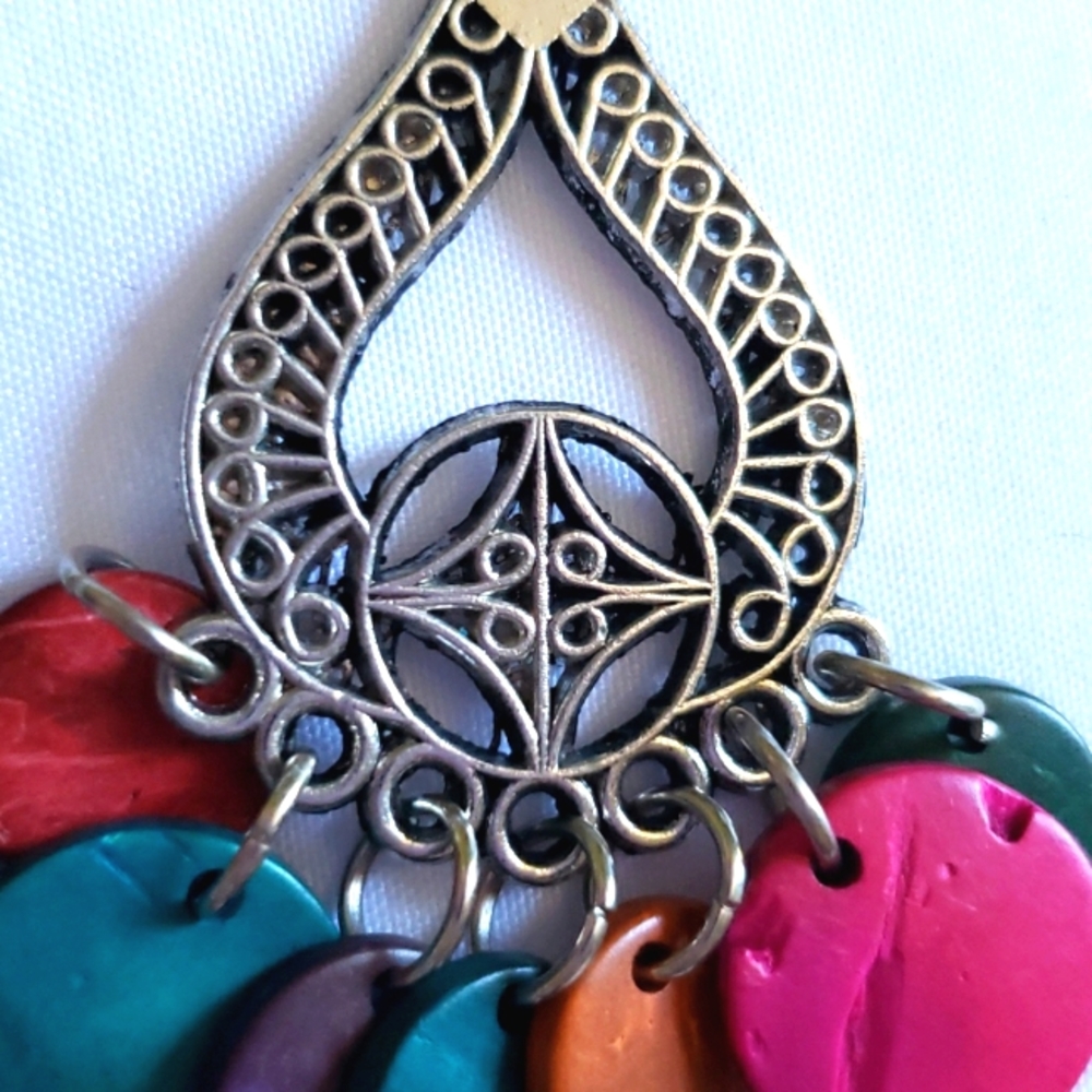 Multi colored dangle earrings - Picture 2 of 4